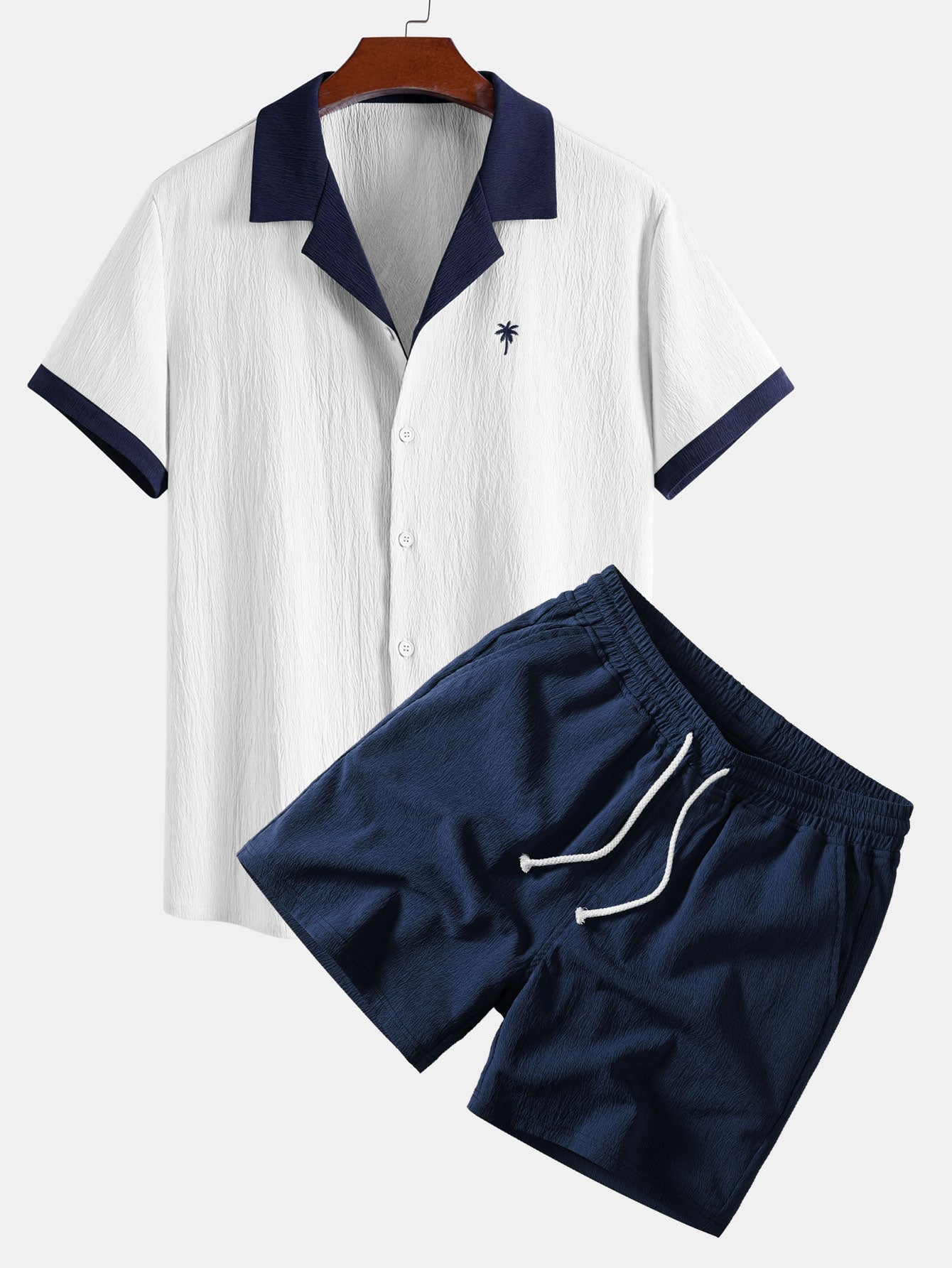 Camisa arrugada con bordado de palmeras en contraste y pantalones cortos de 12,7 cm con cordón y textura arrugada