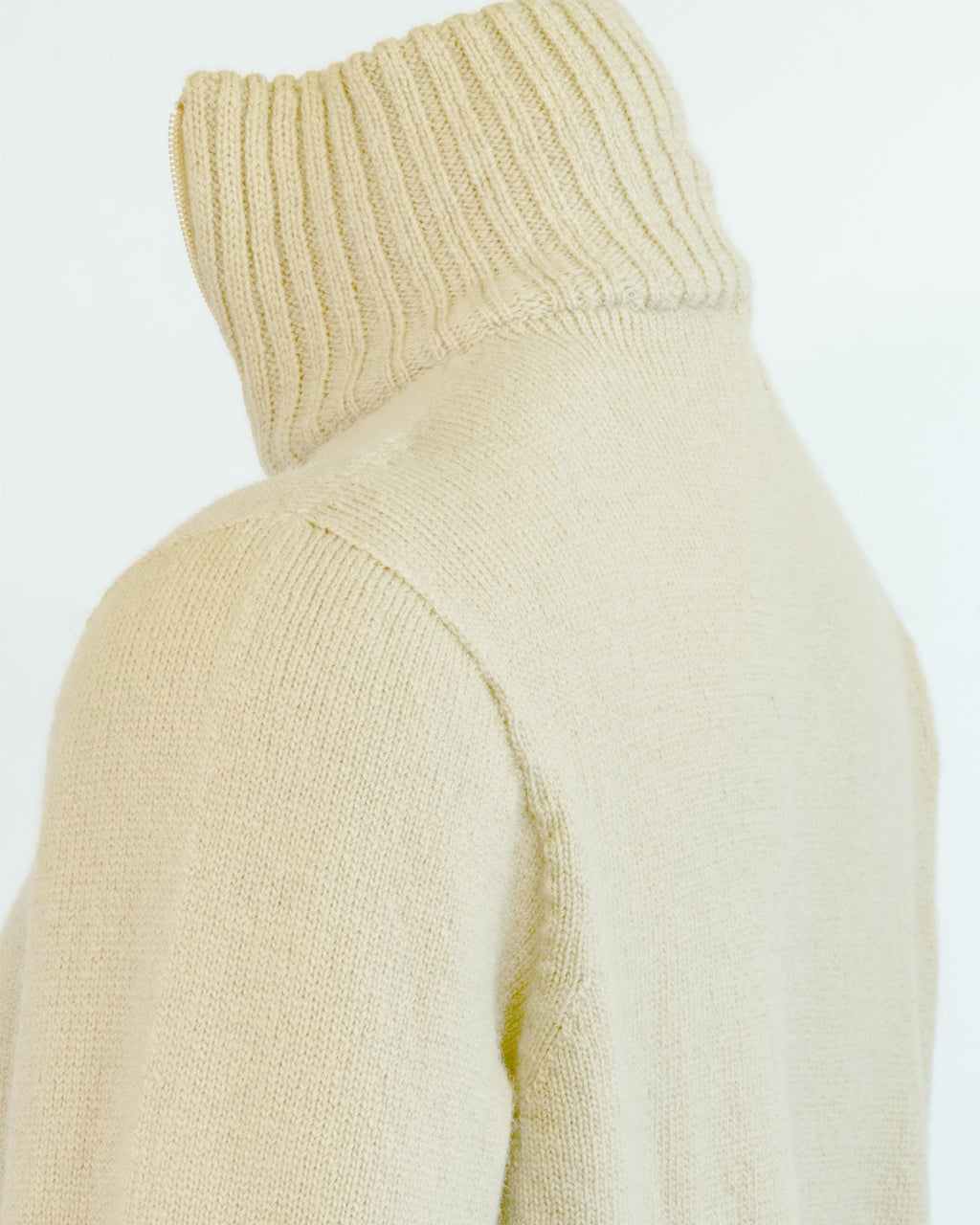 CLASSIC WOOL PULLOVER