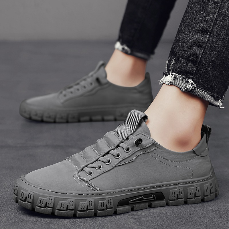 KINGSFELL TRAINER