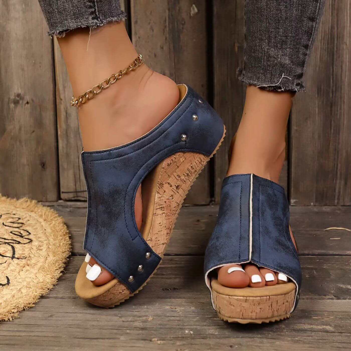 SANDALIAS CON TACHUELAS TESA