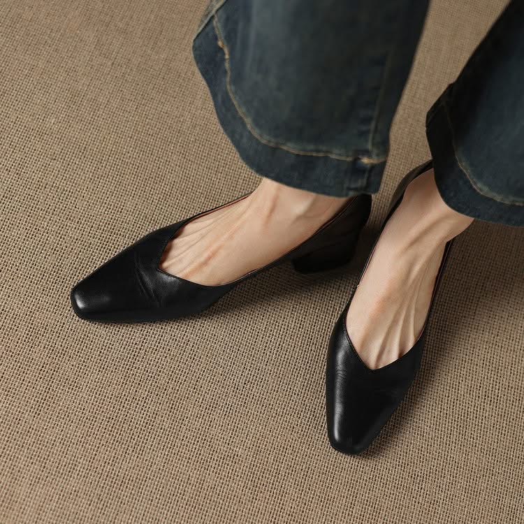 LIVIA LUXE PUMPS