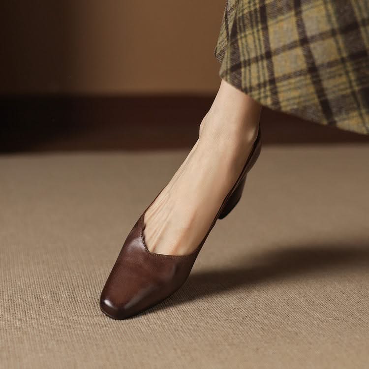 LIVIA LUXE PUMPS