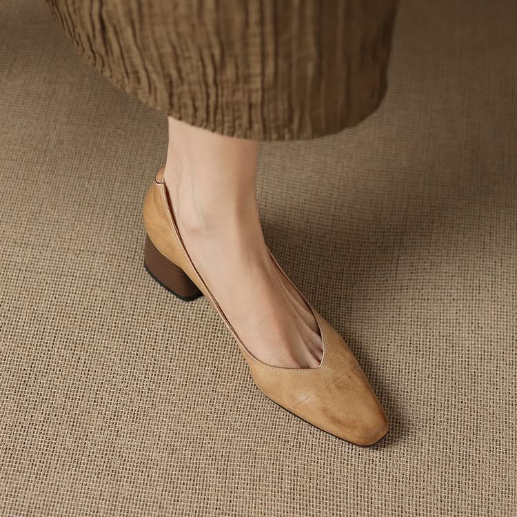 LIVIA LUXE PUMPS