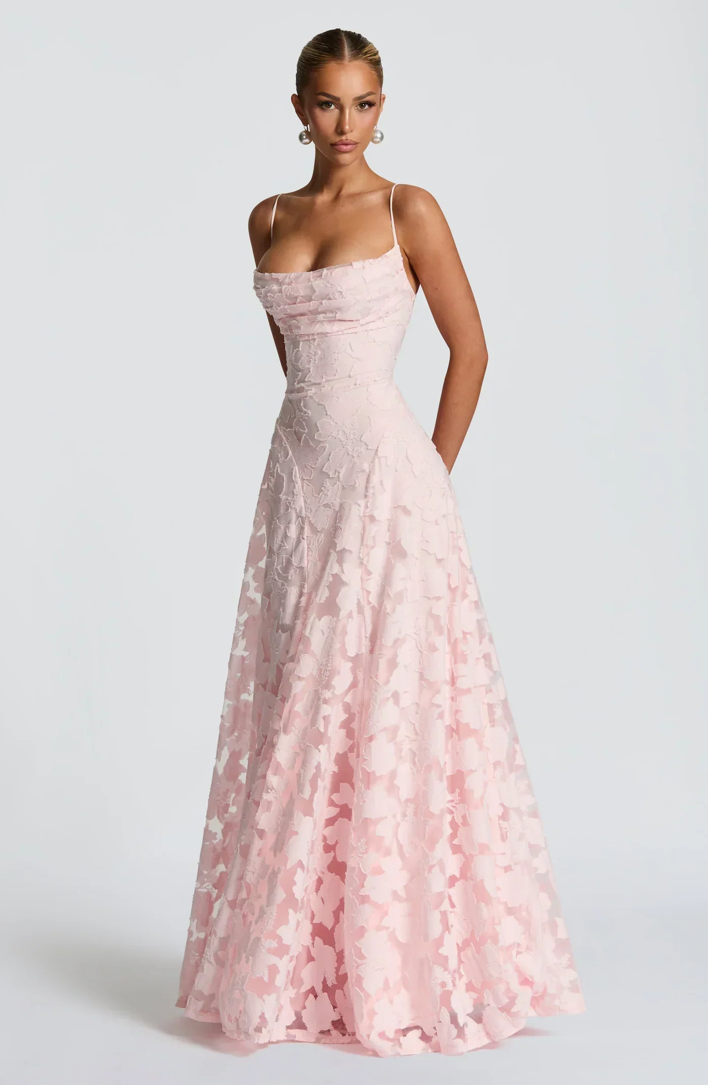 Vestido Maxi Encaje Floral Espalda Cordones