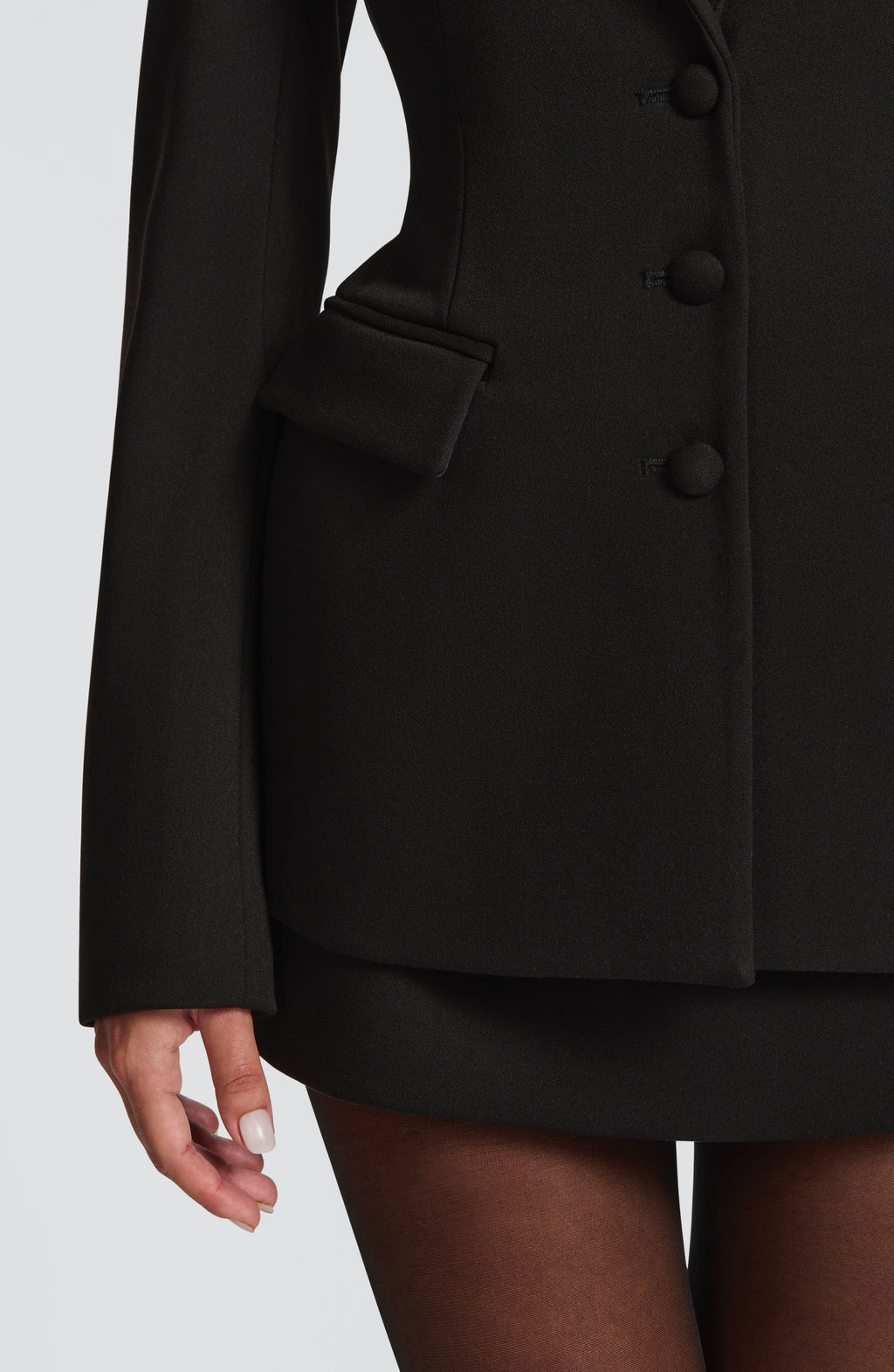 Paula™ - Blazer Sastre Negra de Silueta Esculpida